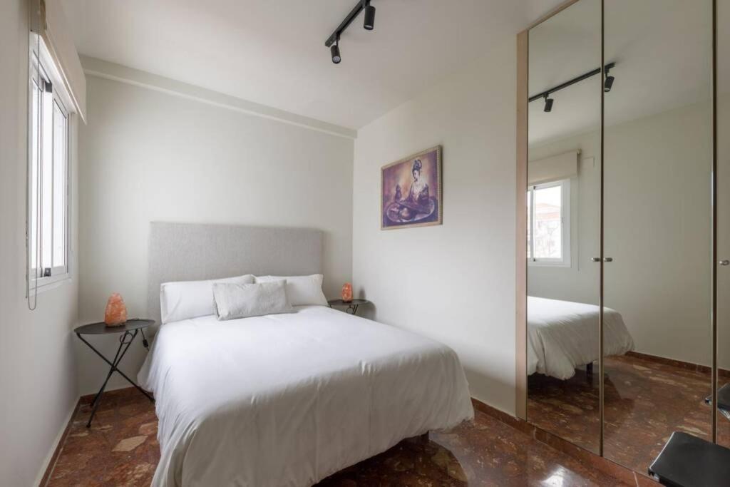 Suite Alero Mairena del Aljarafe Exterior photo